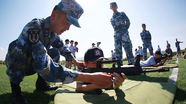 军事夏令营和普通夏令营的差距颇大